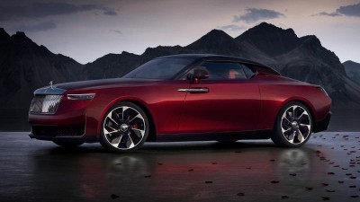 Rolls-Royce La Rose Noire Droptail