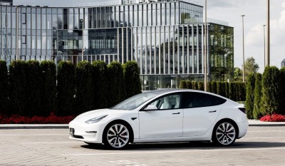 Tesla Araç Modelleri ve Menzil Seçenekleri